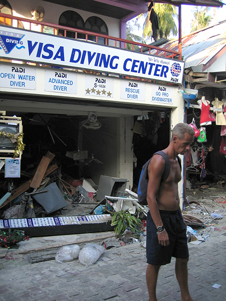 Tsunami Thailand Phi Phi Island 2004